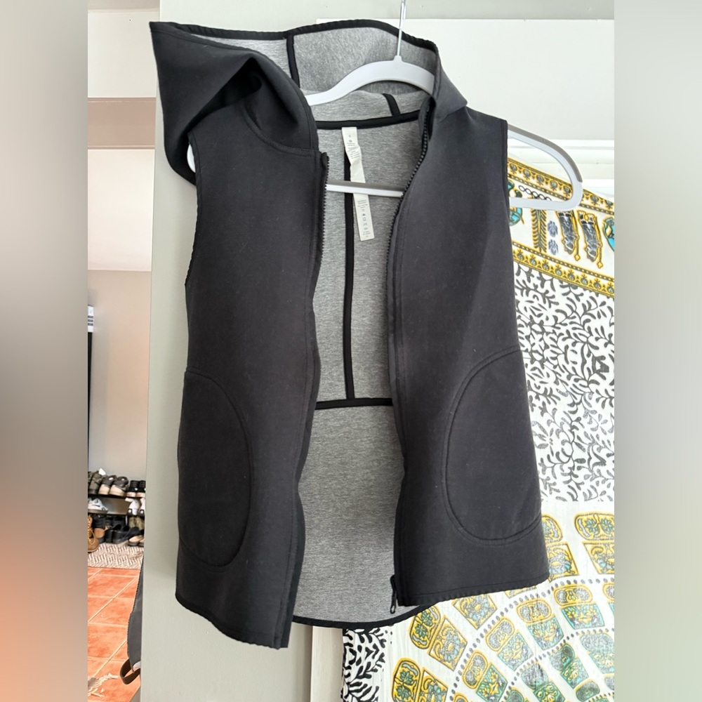 lululemon athletica Black and Gray Vest